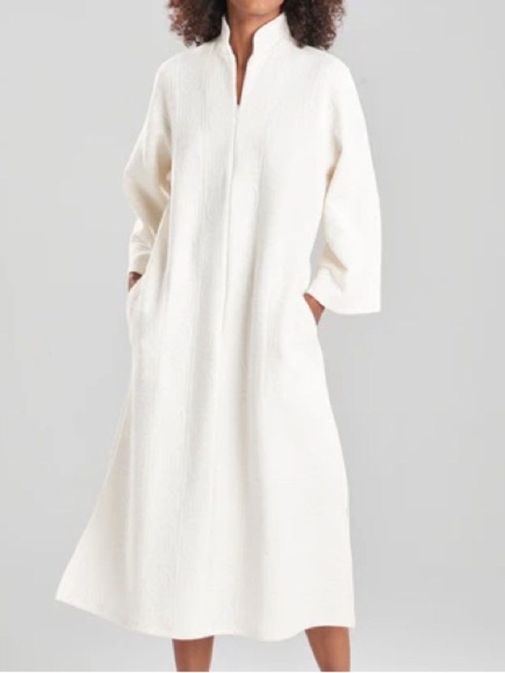 Natori Cream Long Sleeve Zip-Front Robe